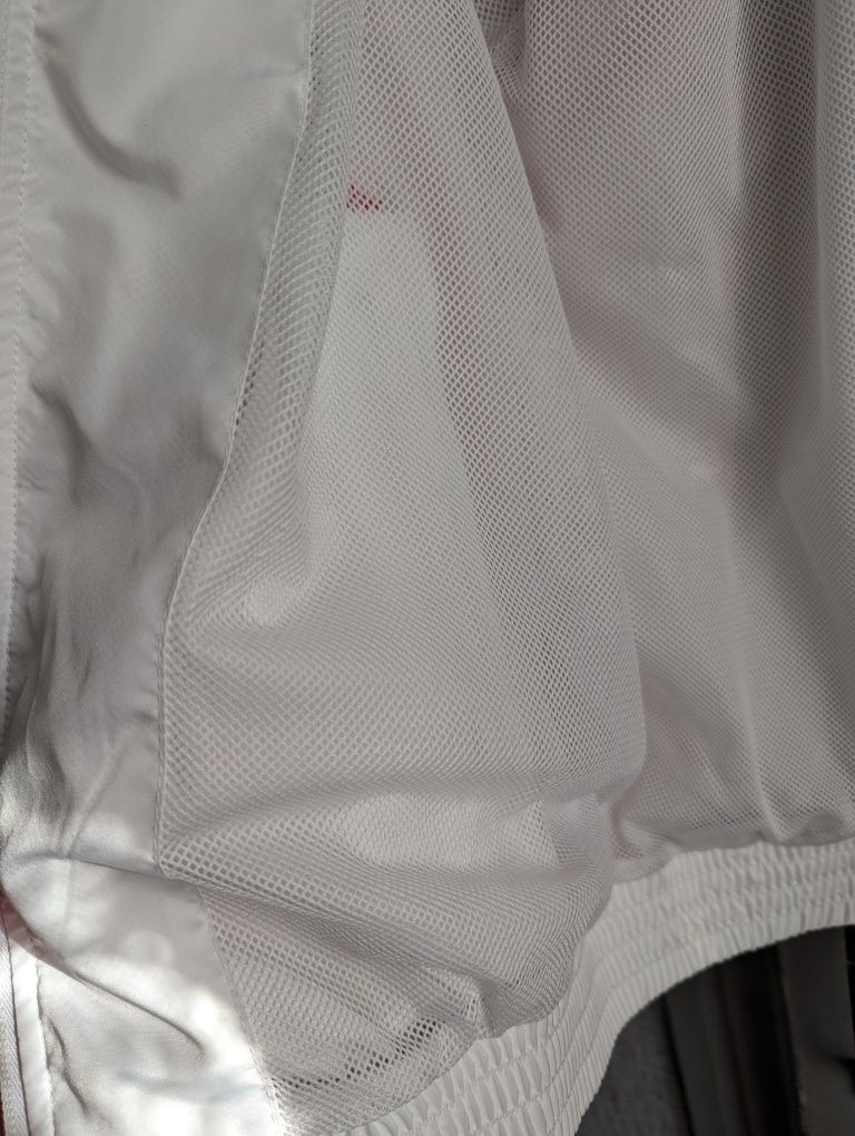 Куртка вітровка switcher біла M розміру