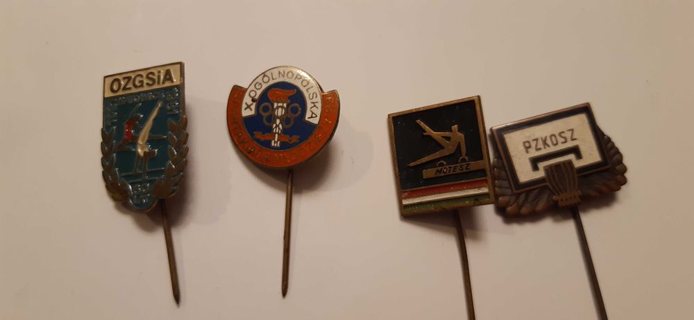 stare przypinki sportowe koszykówka spartakiady i inne zestaw 4 sztuki