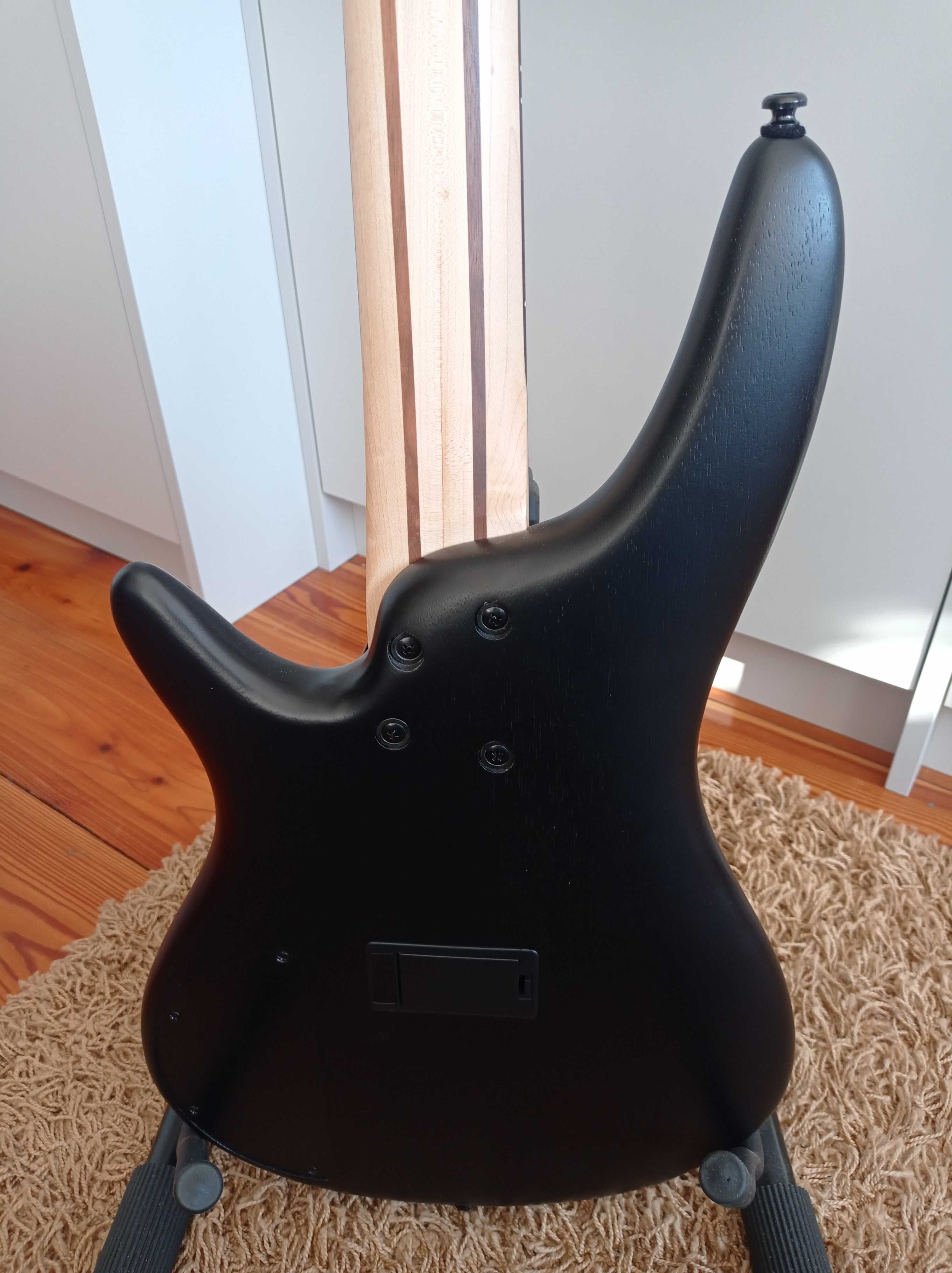 Gitara basowa Ibanez sr 300 z futerałem