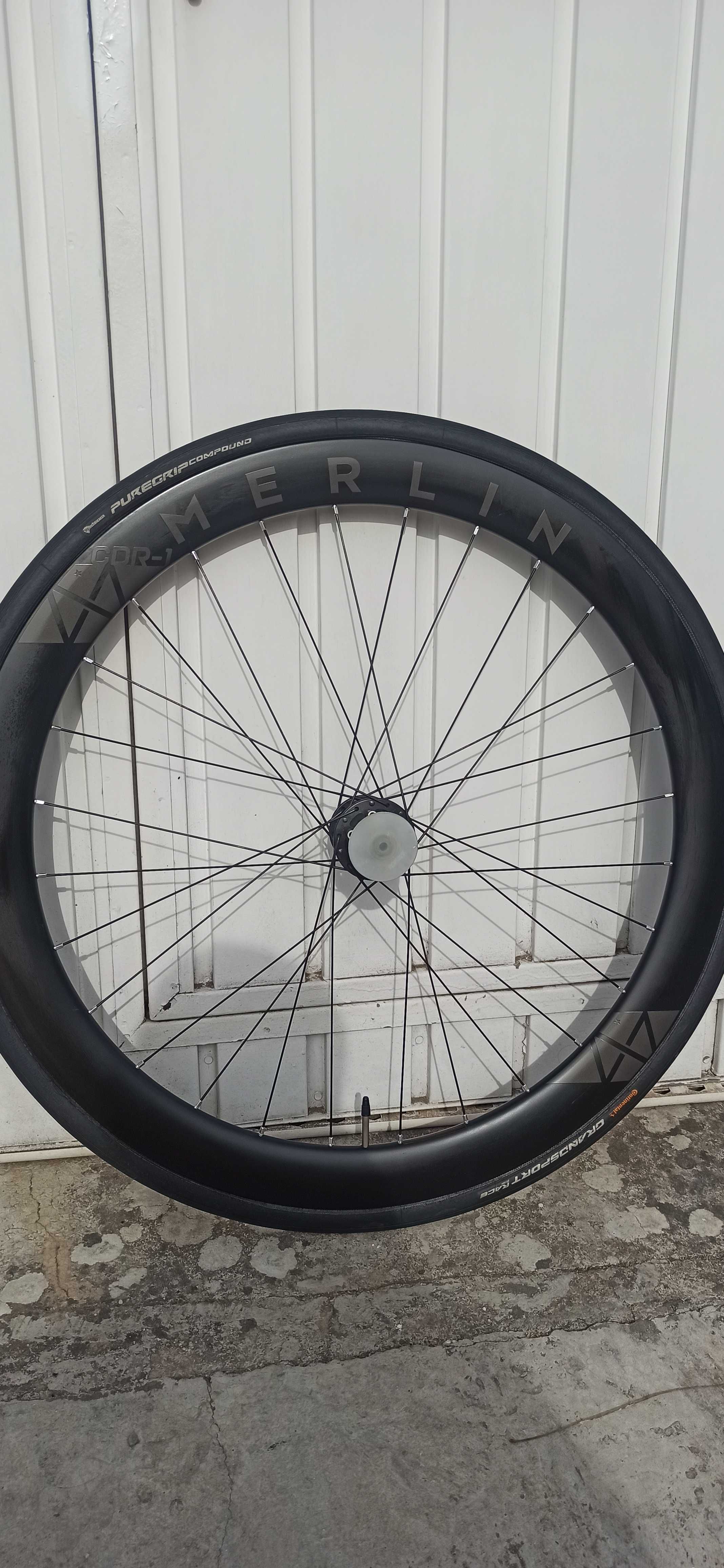 Rodas de carbono bicicleta estrada.