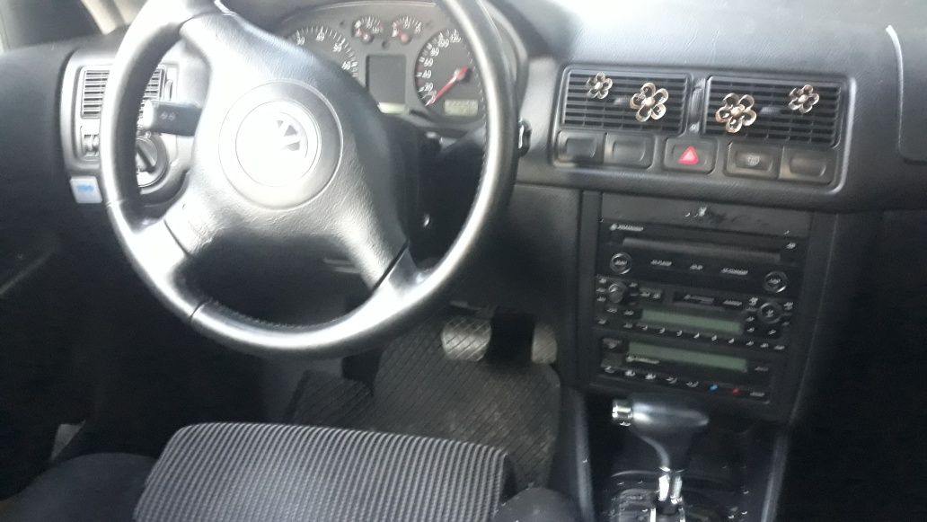 Volkswagen Golf IV 1.6 sr automat