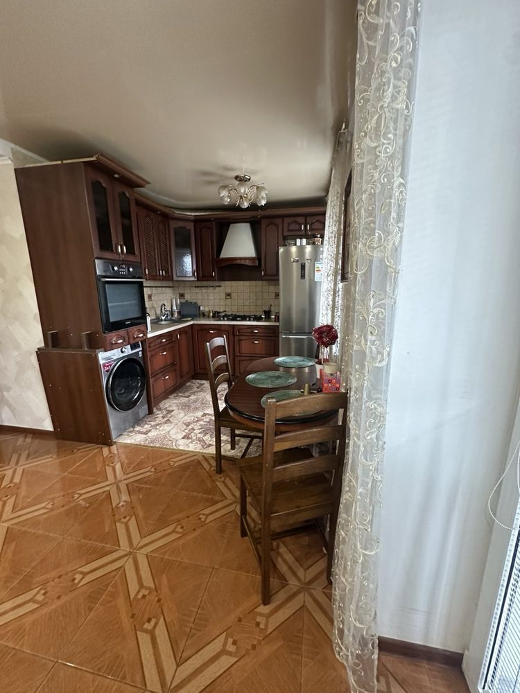 В продажу 3 к к на 3й Слобідській / пр. Центральний