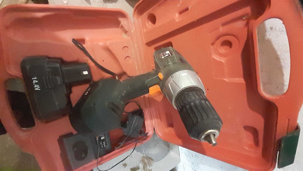 Продам шуруповерт