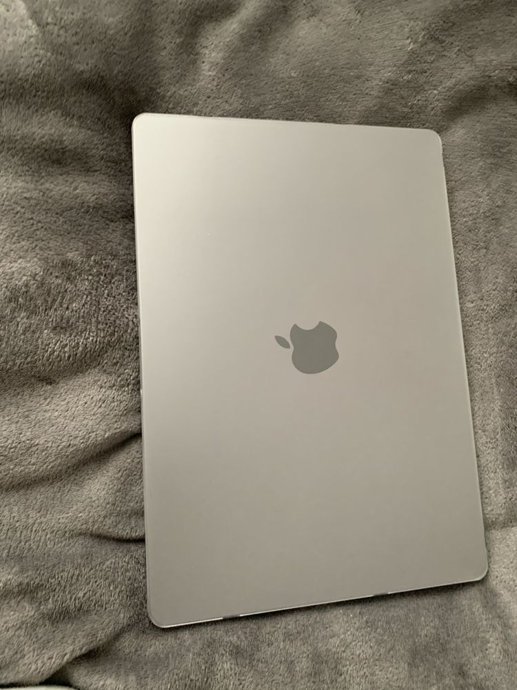 MacBook AIR 15” Apple m3 512/16 GB midnight