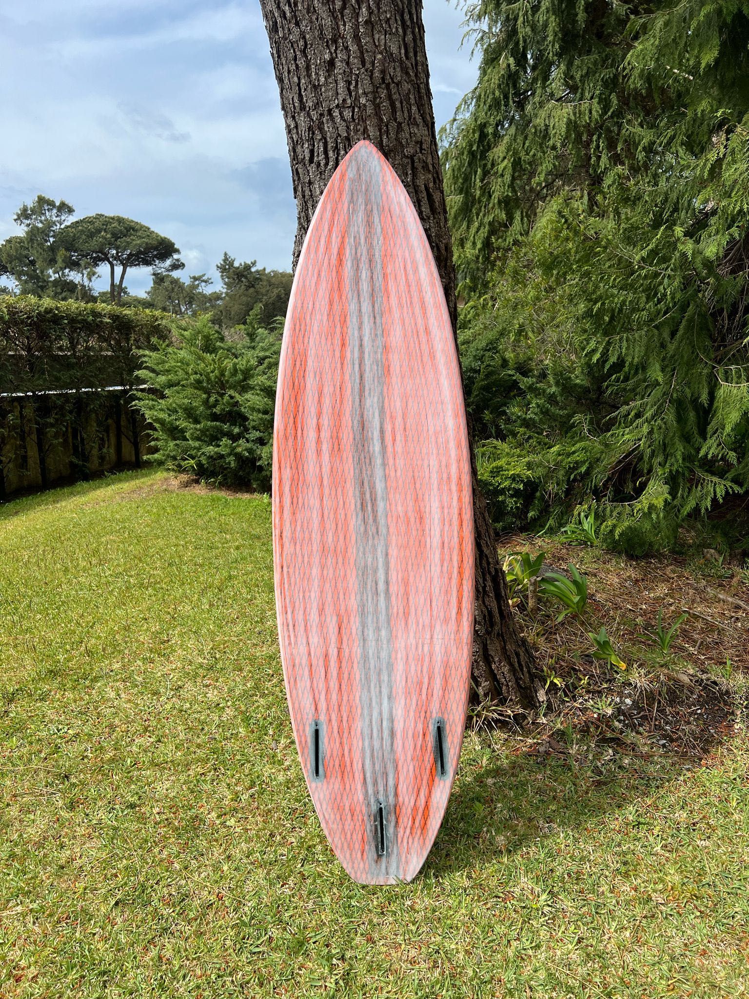 PRANCHA DE KITESURF RRD MAQUINA V3  5´7  22L LTD EPOXY NOVA LER DESCR.