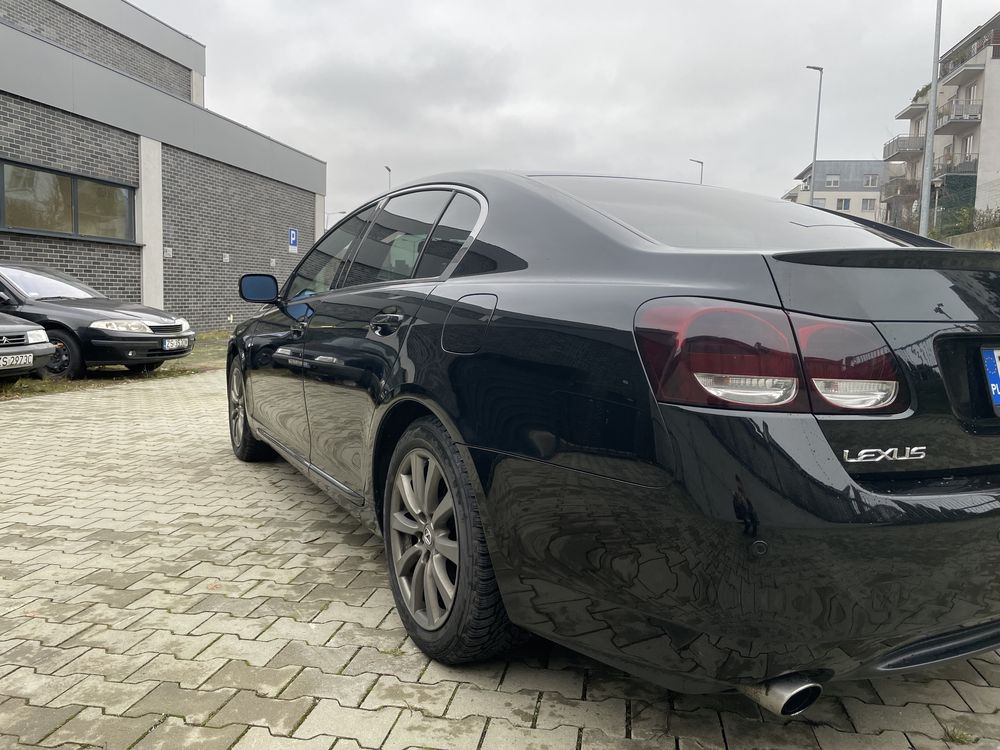 ładne autko Lexus gs300