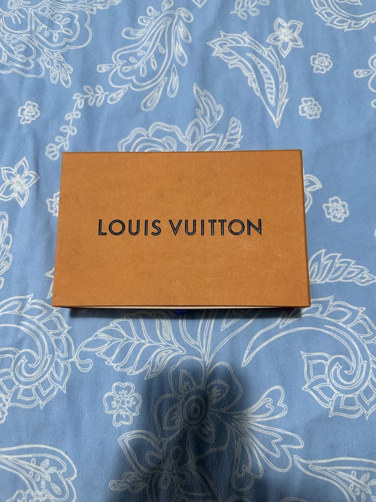 Cinto Louis Vuitton original com fatura loja Avenida Liberdade Lisboa