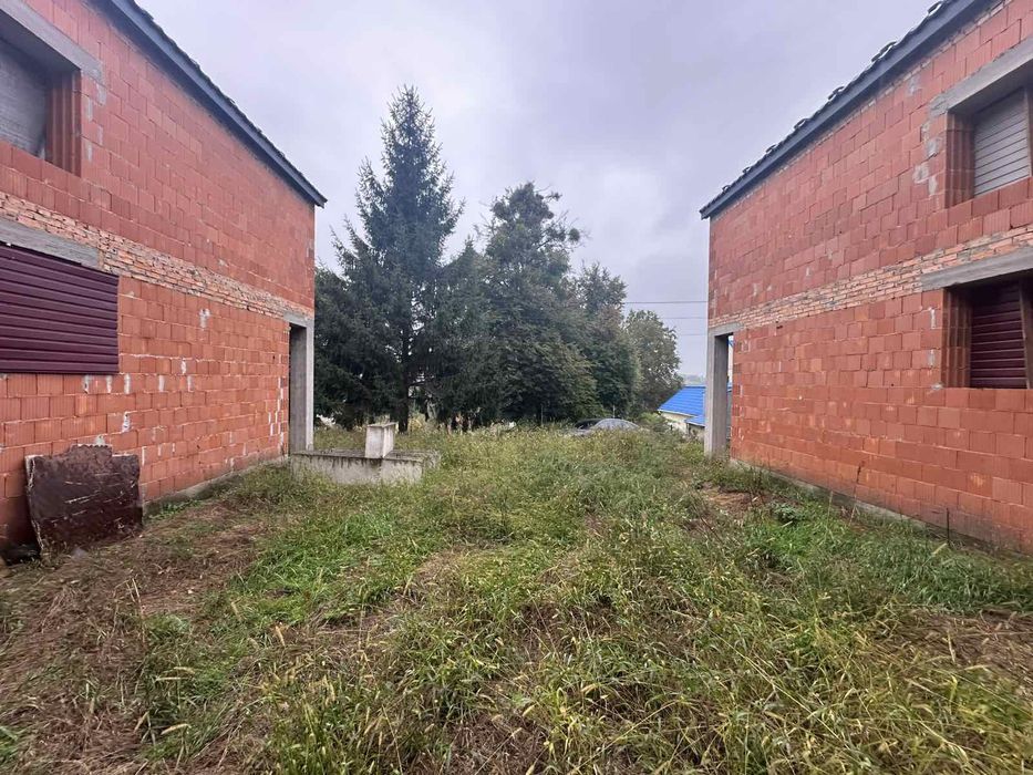 Продаються сучасні дуплекси в Іванковичах.
