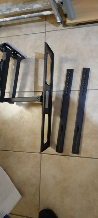 Uchwyt ścienny obrotowy