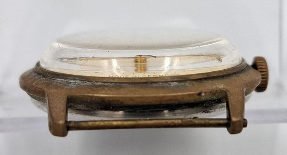 Stary zegarek mechaniczny kolekcjonerski uszkodzony anker