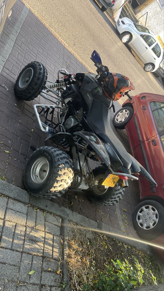 Moto 4 em bom estado