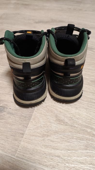 Продам кроссовки Puma