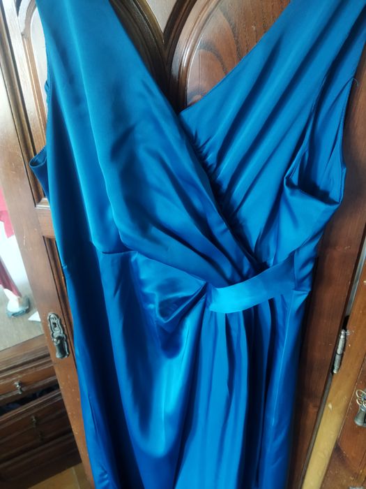 Vestido novo de cerimónia