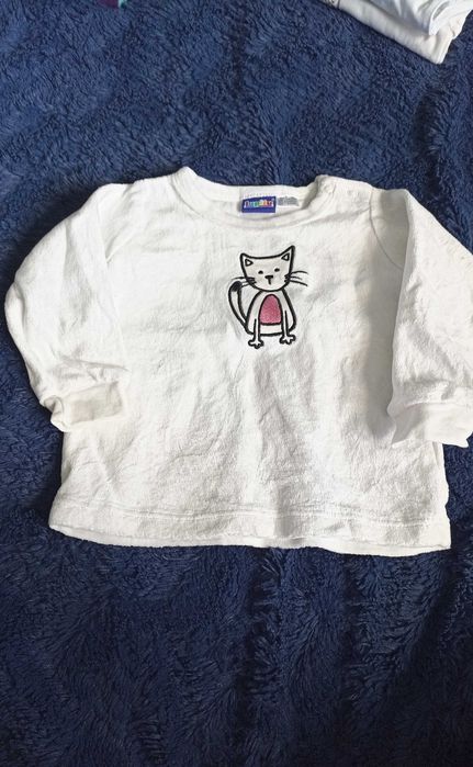 biała bluzeczka dziewczęca z długim rękawem