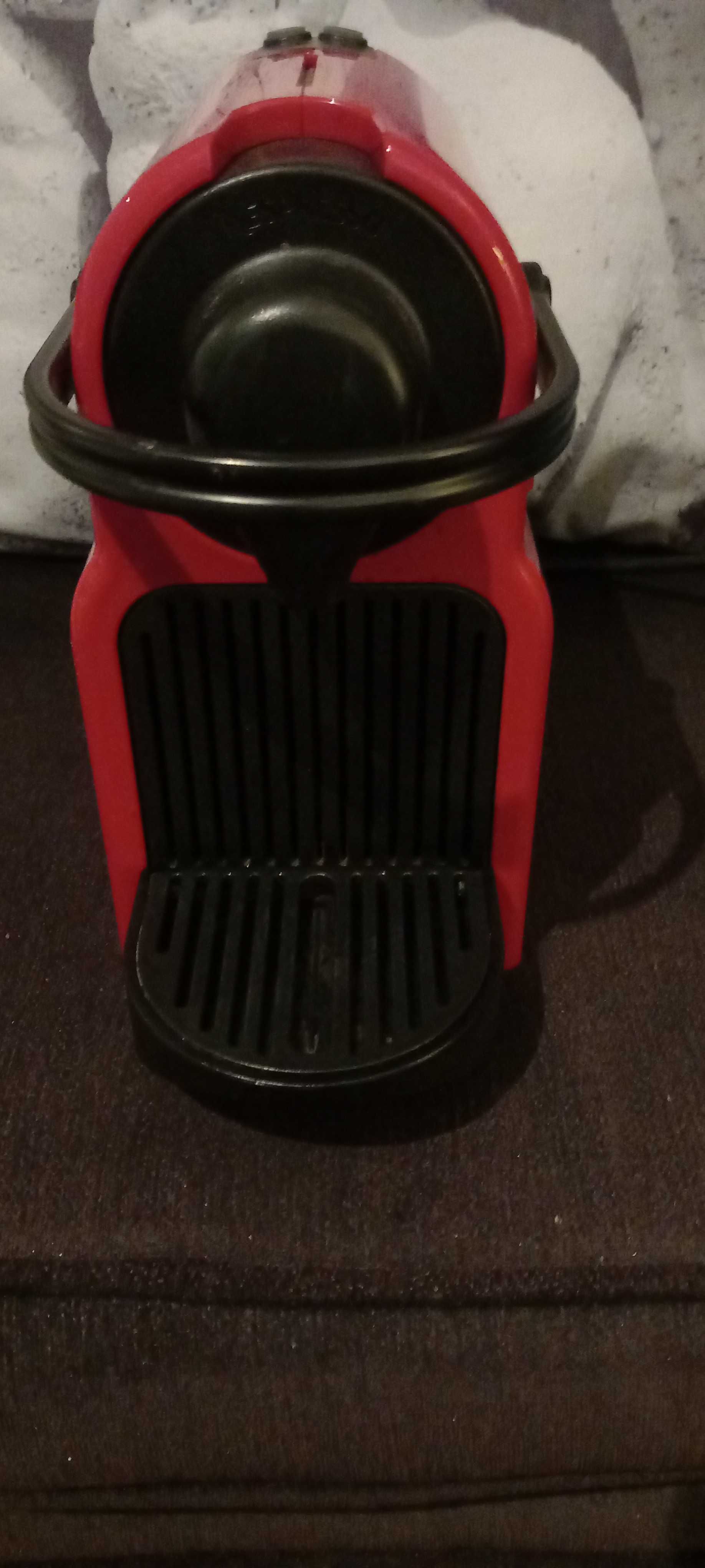 Máquina de café Nespresso nova