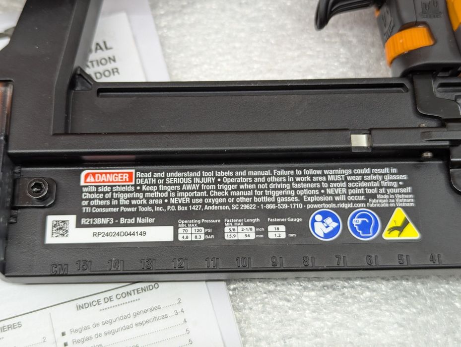 Ridgid R213BNF 18Ga Пневматичний фінішний нейлер