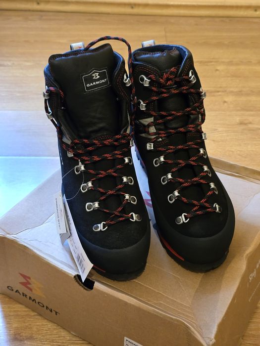 Трекове взуття Garmont