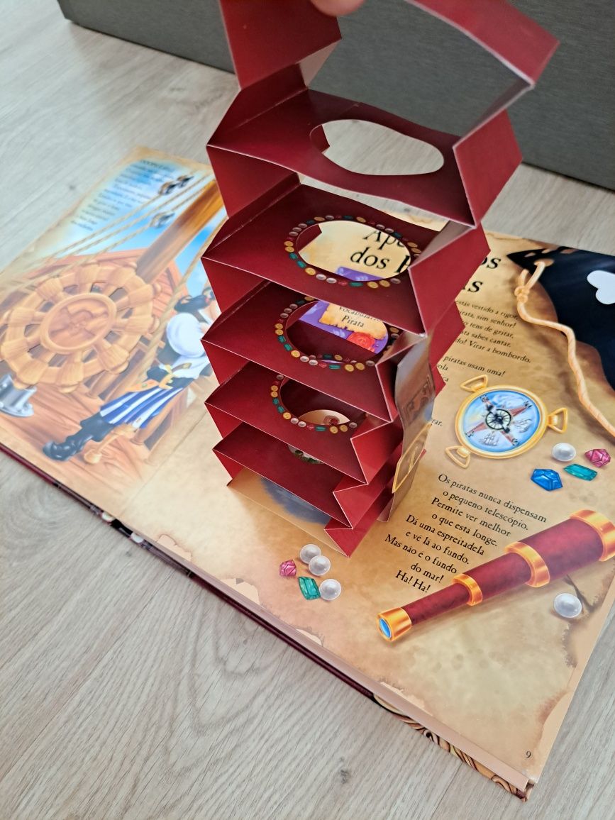 Livro de Piratas