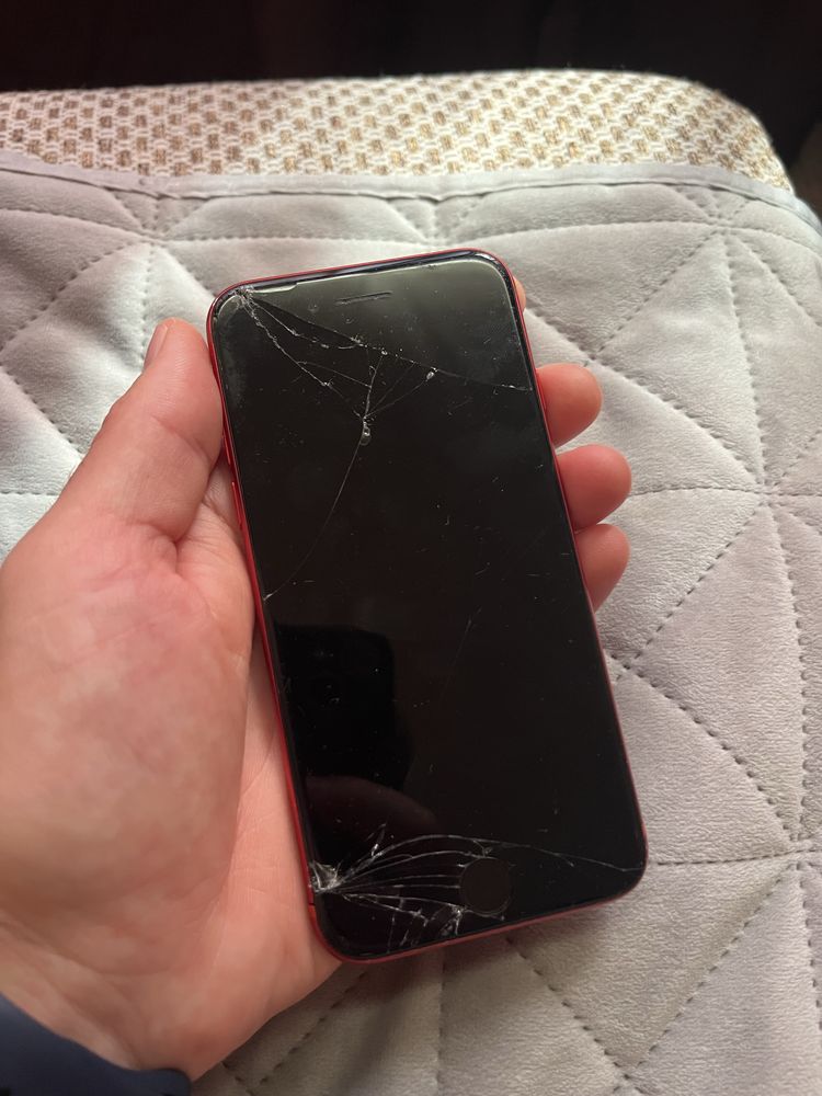 Apple iPhone SE 2 на 64Gb Заблокований iCloud як донор