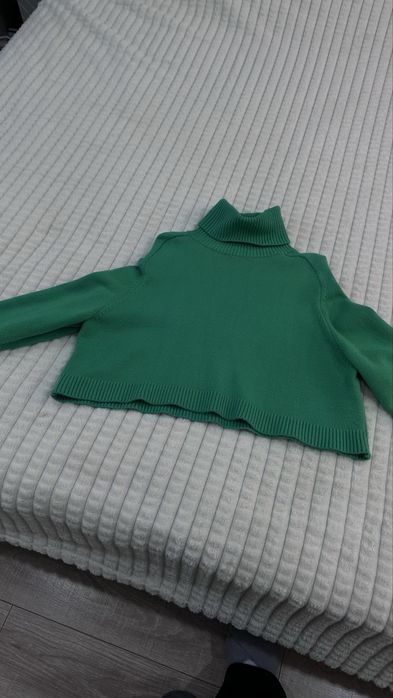 Светер Zara зеленого колтору