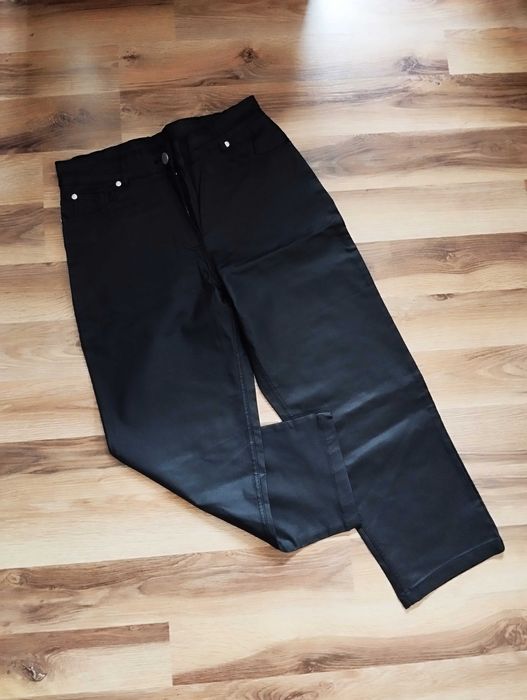 skórzane spodnie push up L wysoki stan straight woskowane jeans elasty