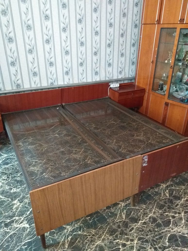 Кровать на мет. сетке