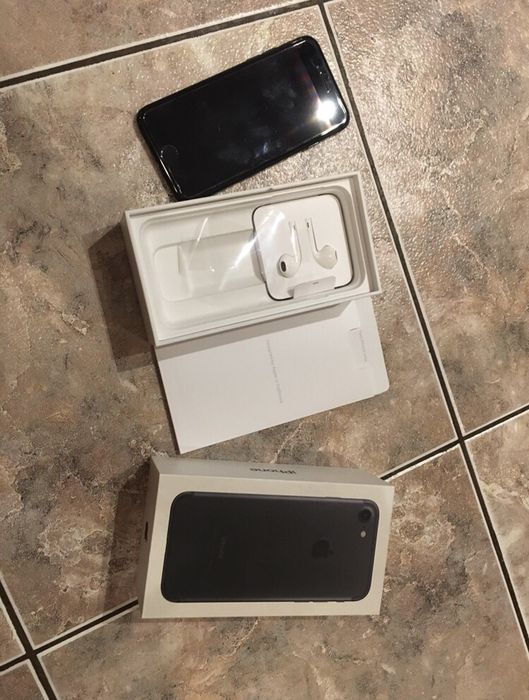 Iphone 7 32gb czarny mat pudełko
