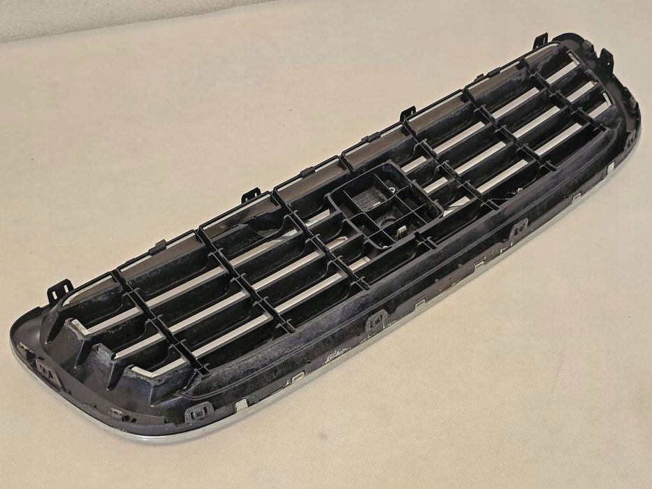 Grill atrapa volvo V50 S40 lift 2007-2012 30744915