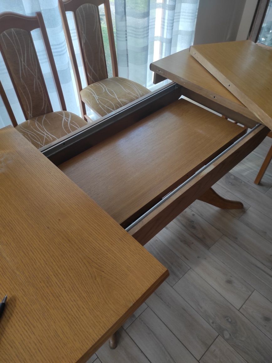 Dębowy stół 134- 210 cm