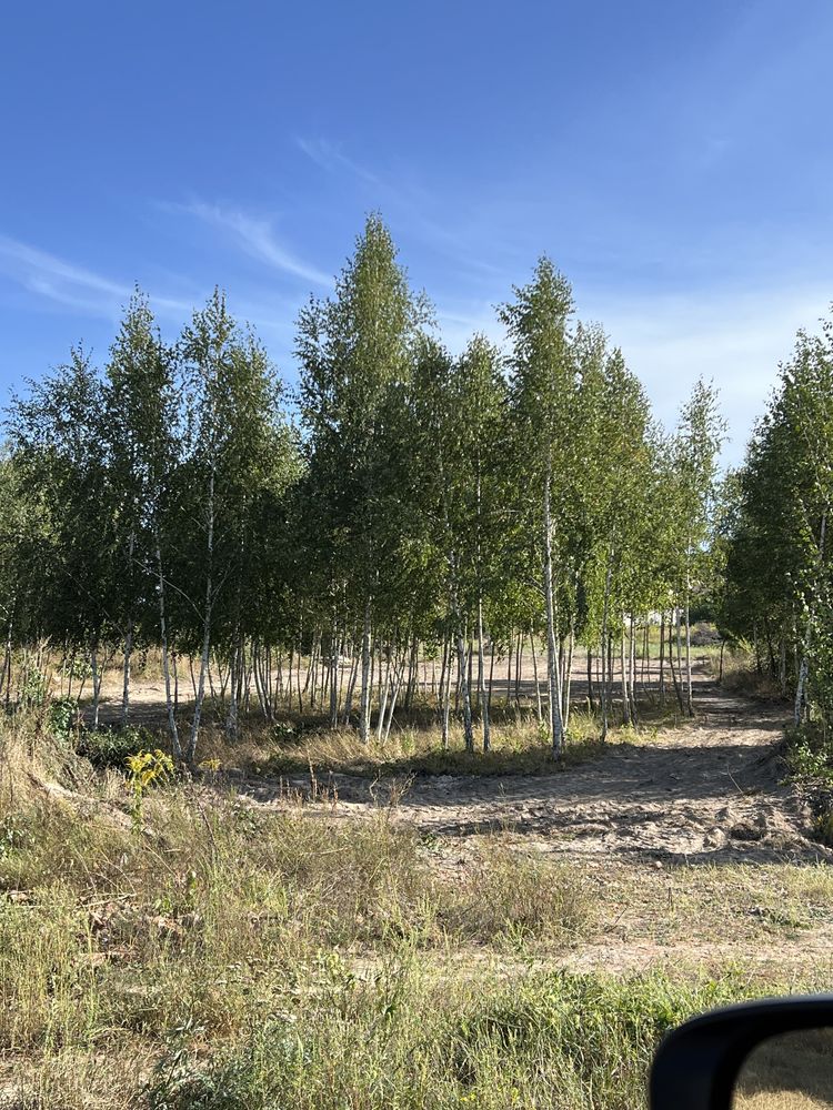 Продаж двосторонньої земельної ділянки під забудову