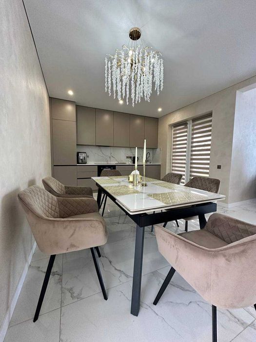 Будинок з сучасним з ремонтом 112 м2, земельна ділянка 12 соток