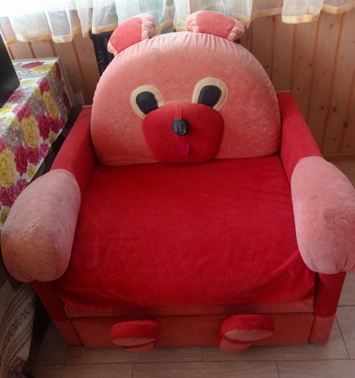 Продається дитяче крісло-ліжко.