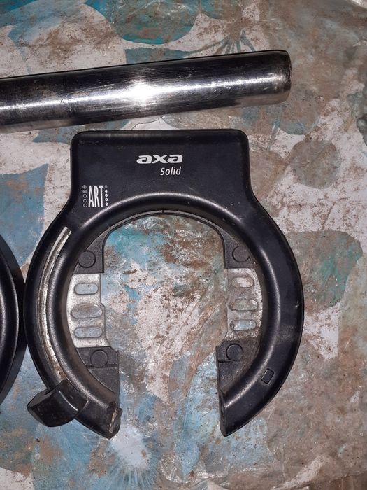 Продаю два замка на задне колесо велосипеда АXA, без ключів та зломані