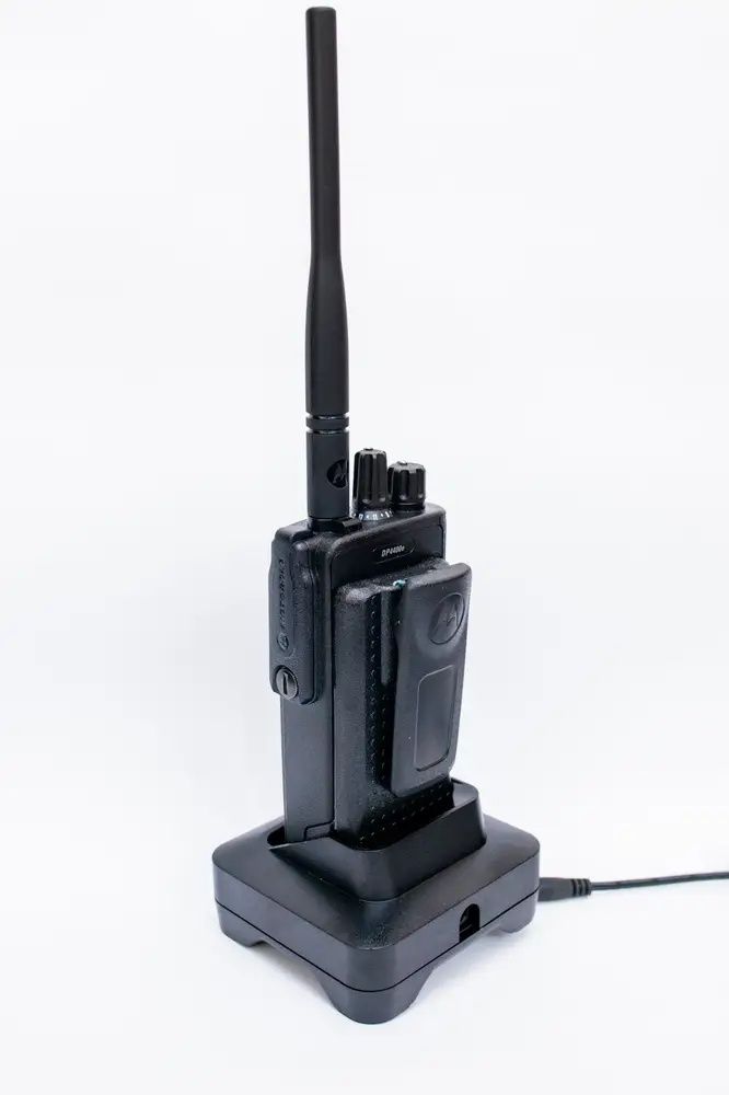 Motorola DP4400e VHF (2 АКУМУЛЯТОРА)