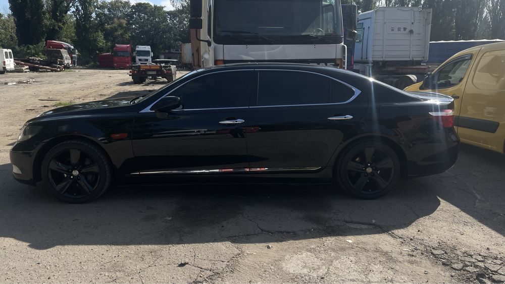 дверь крыло капот разборка Lexus LS460L