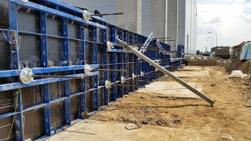 Wynajem szalunków i rusztowań deskowania