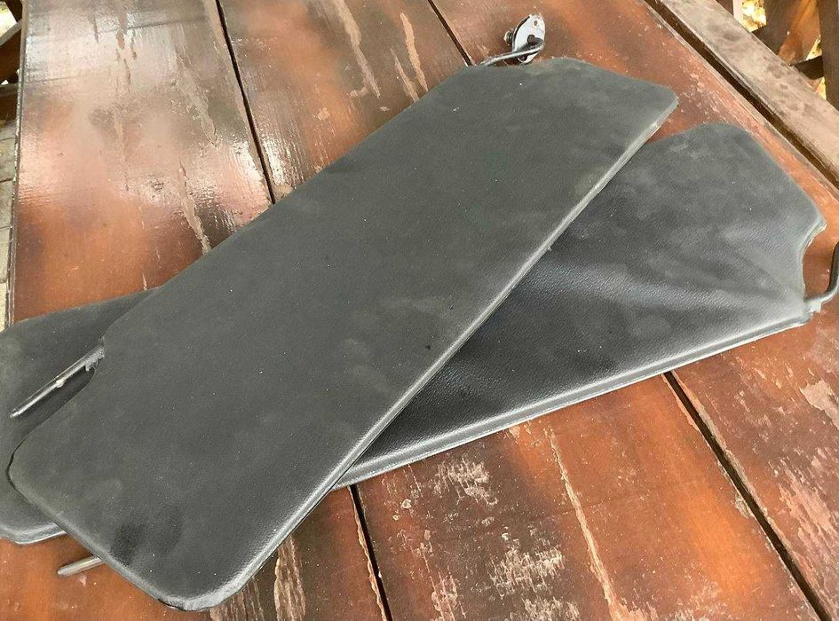 Чорні сонцезахисні козирки для салону автомобіля ГАЗ-САЗ 3307 3309