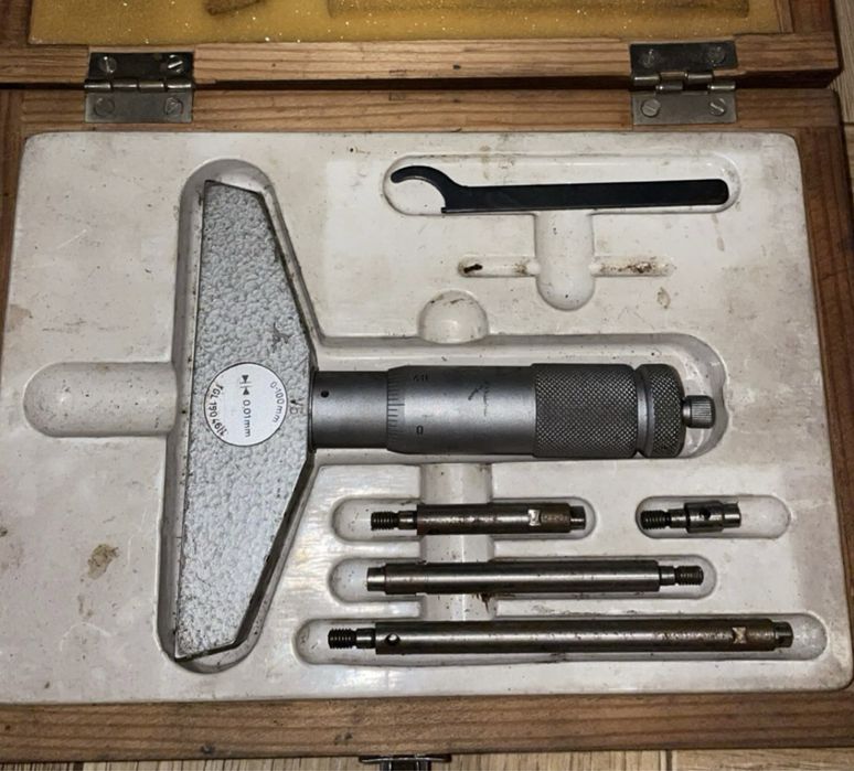 Głębokościomierz mikrometryczny