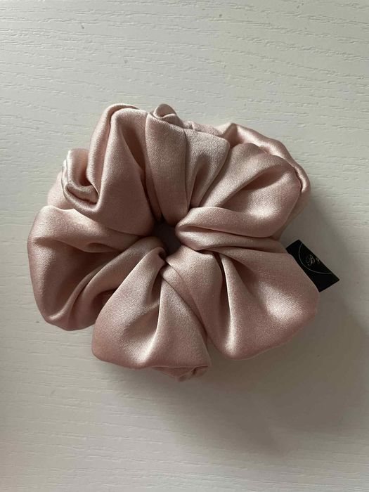 Jedwabna gumka BySilk