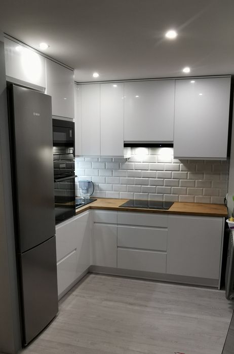 Skręcanie mebli, kuchnie ,montaż paneli, stolarka, tarasy