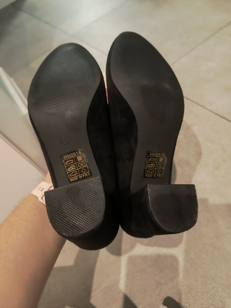 Buty na słupku r.37