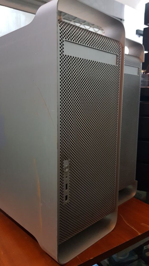 Apple PC torre aluminio