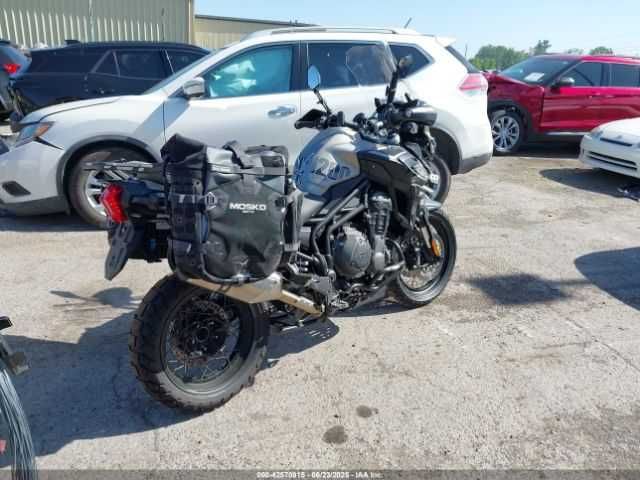 Triumph Motorcycle EXPLORER XCX 2020