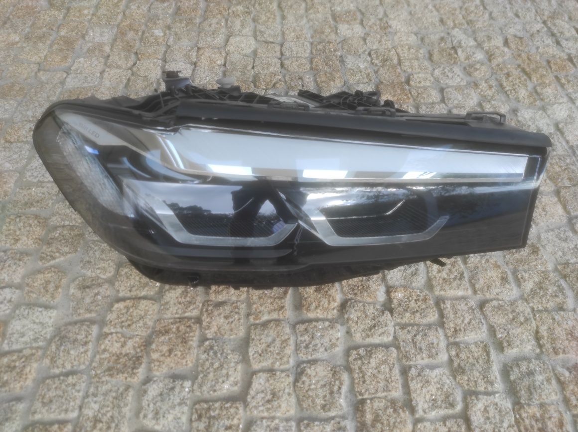 Farol direito BMW série 5 G30 G31 LCI Full led