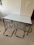 Mesa de cozinha com 4 cadeiras