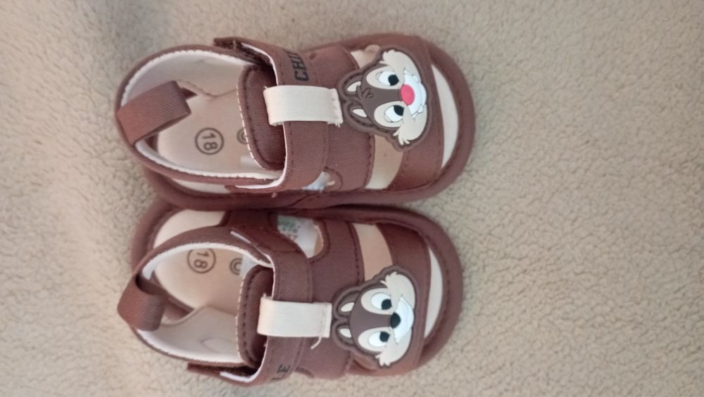 Niechodki, buciki r.18