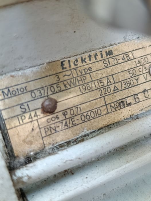 Вакуумный  насос