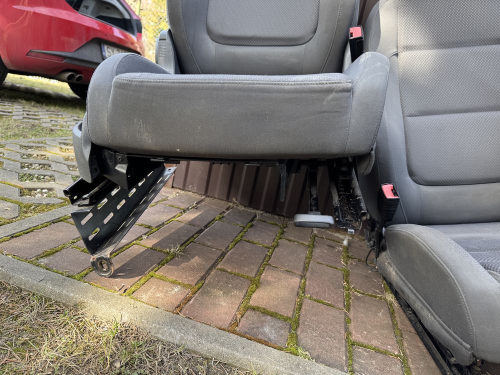 Fotele przód VW Golf 5 / Suzuki Vitara 1