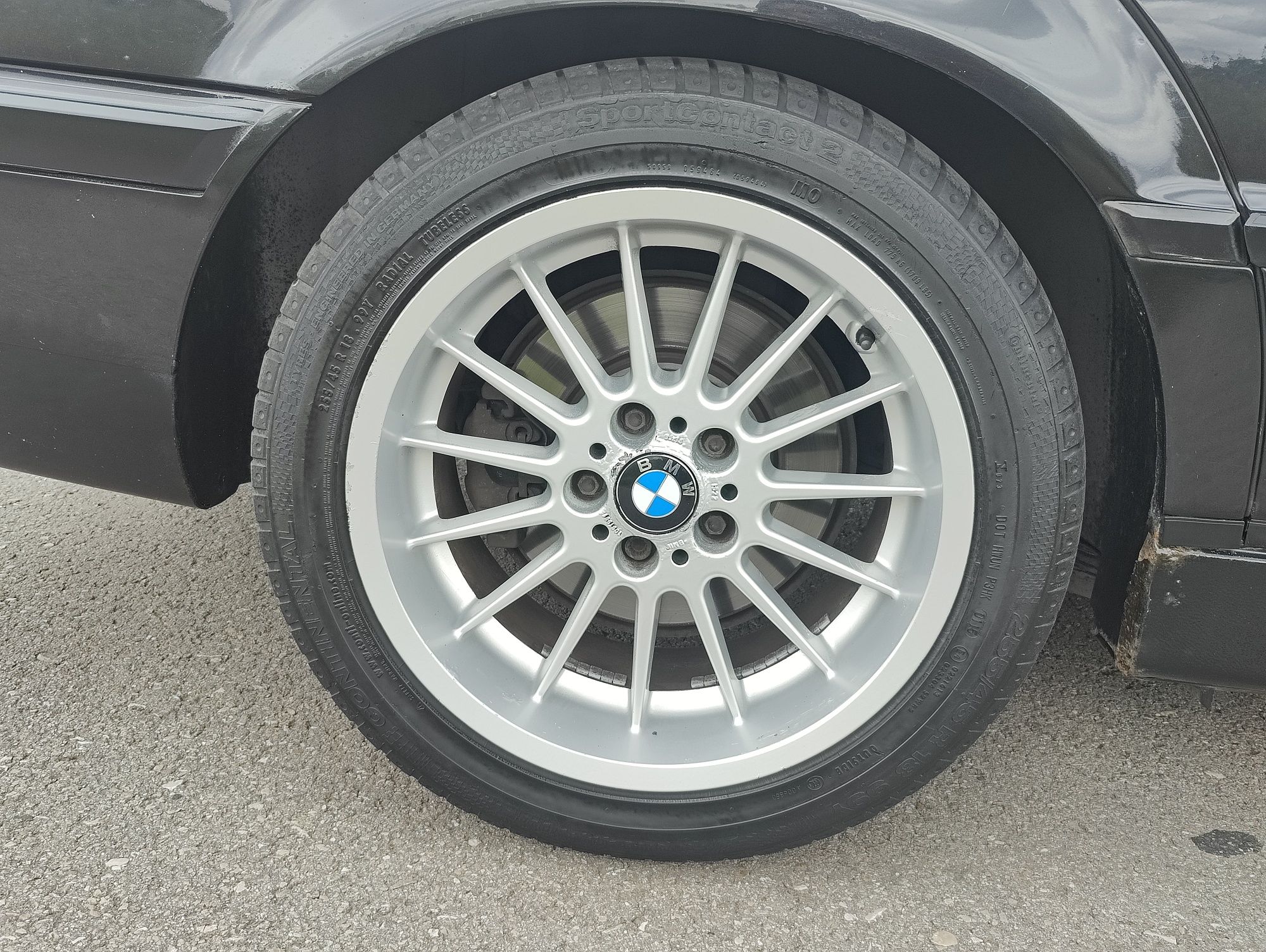 Koła BMW E38 styling 32 s32 8j i 9j z oponami.