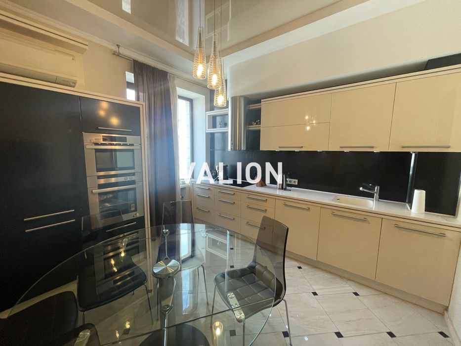 Без %. Продаж 4-кімнатної квартири вул. Велика Васильківська, 67/7